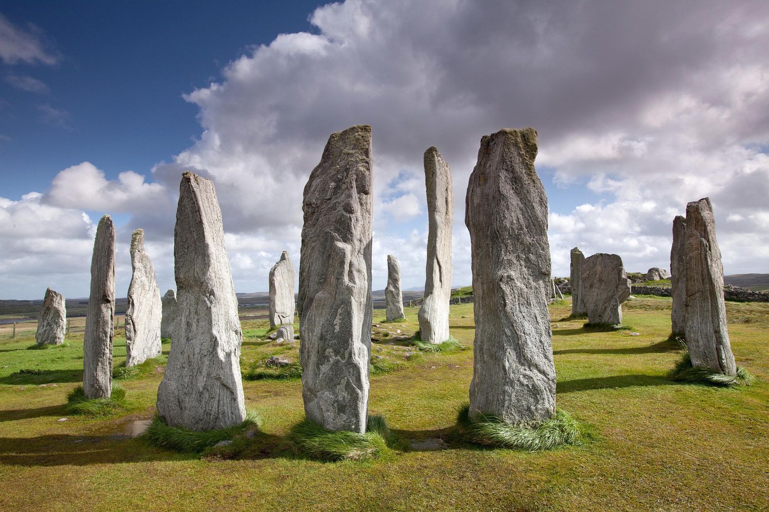 Their stones. Калланиш Шотландия. Callanish Stones. Callanish standing Stones. Камни в Шотландии.