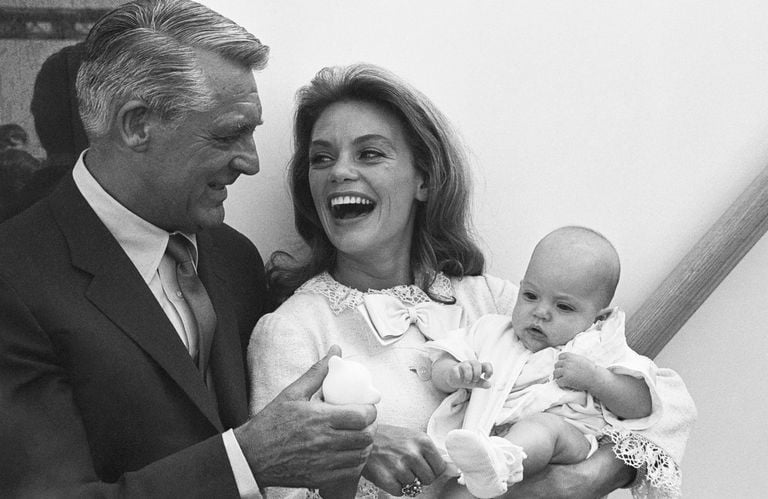 Cary Grant And His Strong Bond With His Daughter - Family and Pets