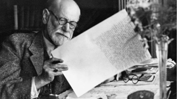 Sigmund Freud was a neurologist in the late 19th century and has influenced modern society a lot with his research and findings of the human brain. Keep reading to know further about his techniques that led him to get the title of a hypnotist.