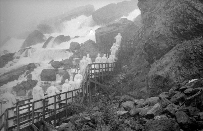 Niagara Falls Was Drained in 1969, Revealing Unsettling Discoveries ...