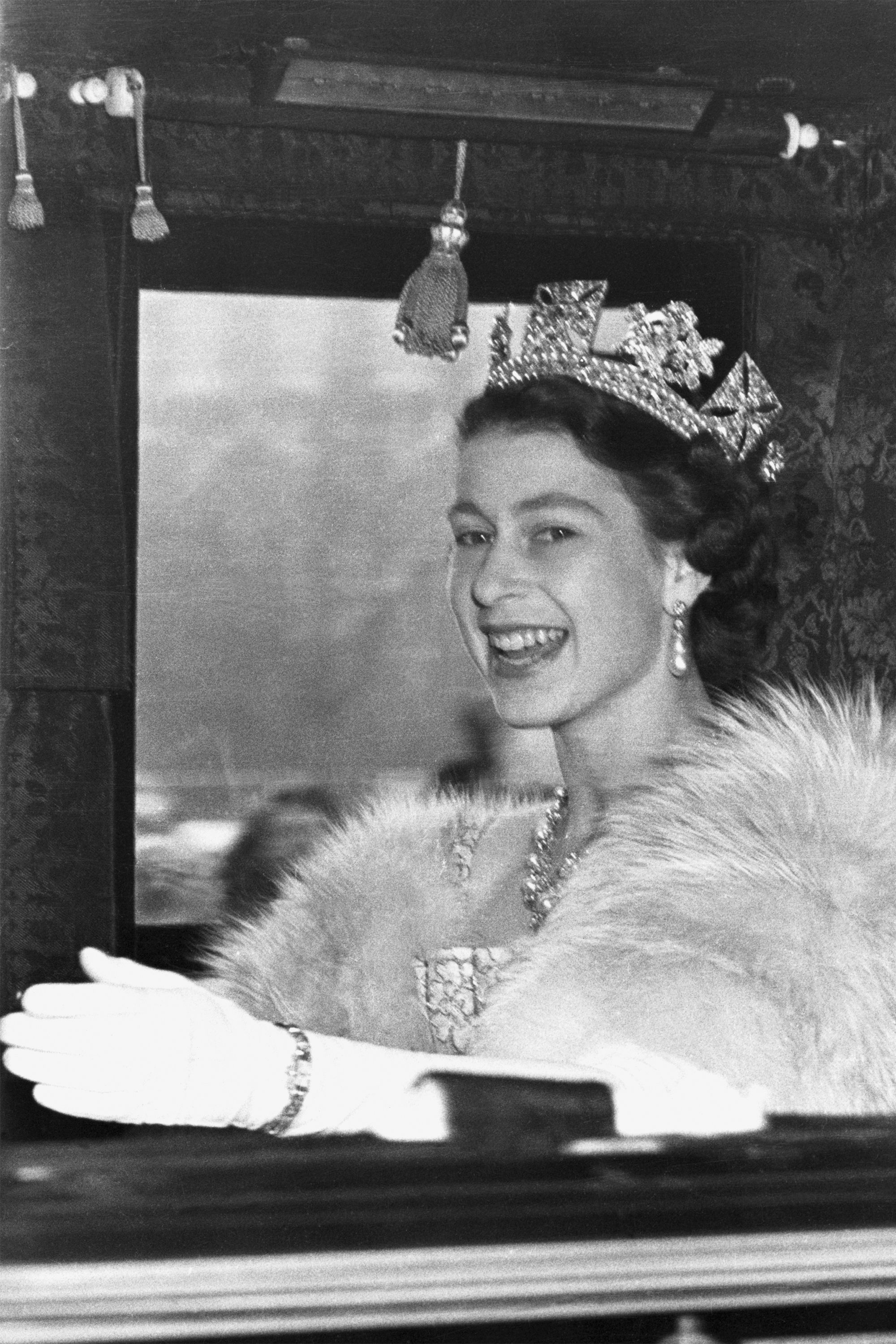 presentation queen elizabeth 2