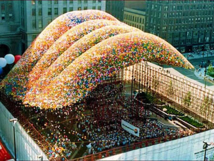 Cleveland Launched 1.5 Million Balloons Into The Air And Chaos Ensued ...