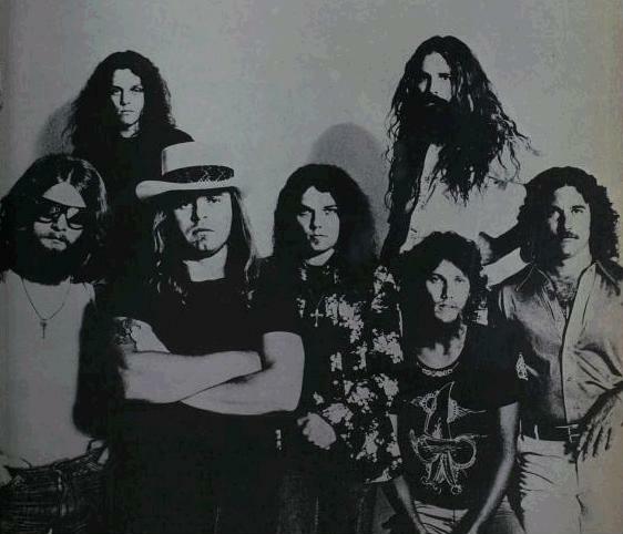 The Lynyrd Skynyrd Plane Crash and How Ronnie Van Zant’s Death Changed ...