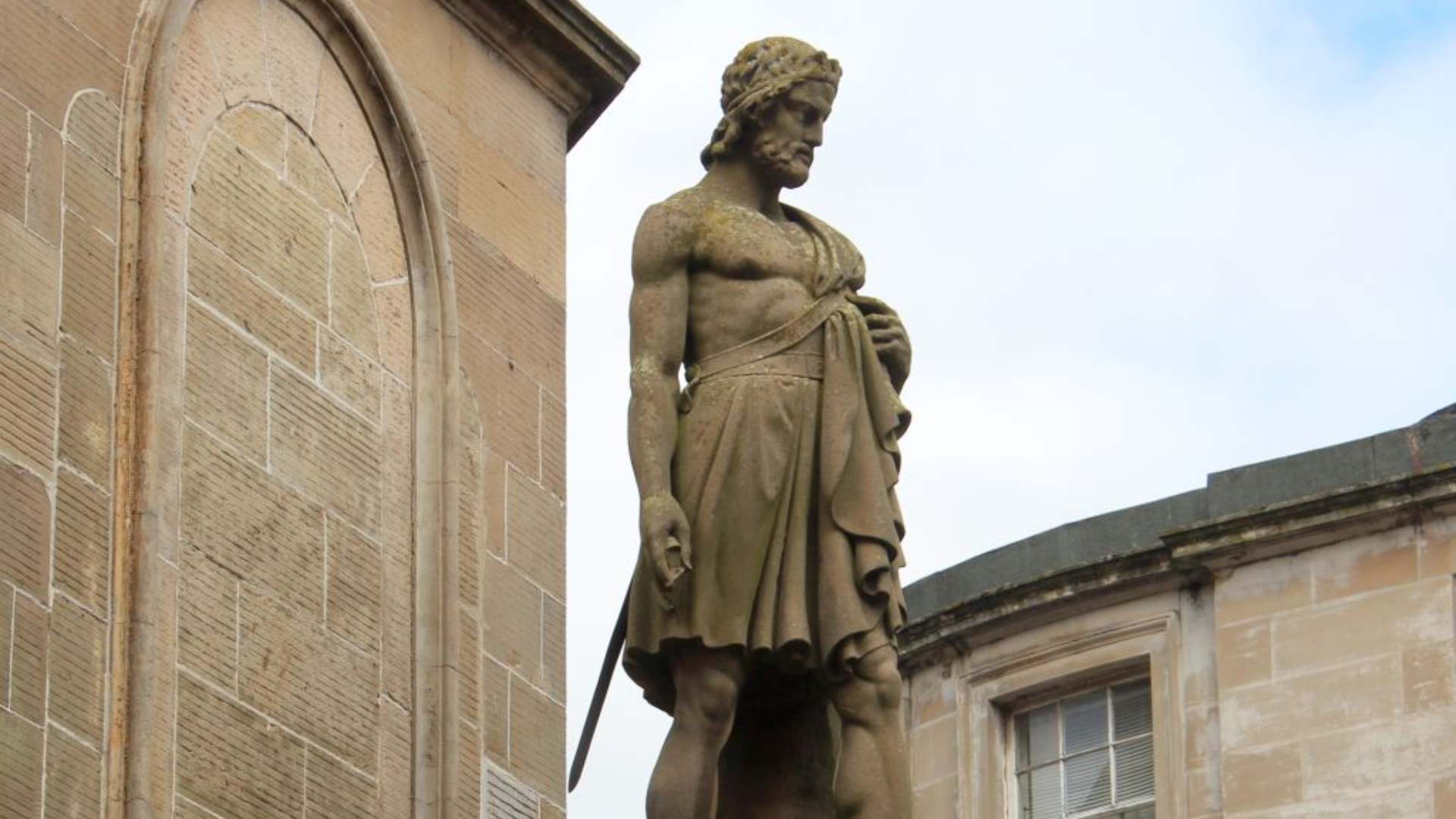 A statue of William Wallace.