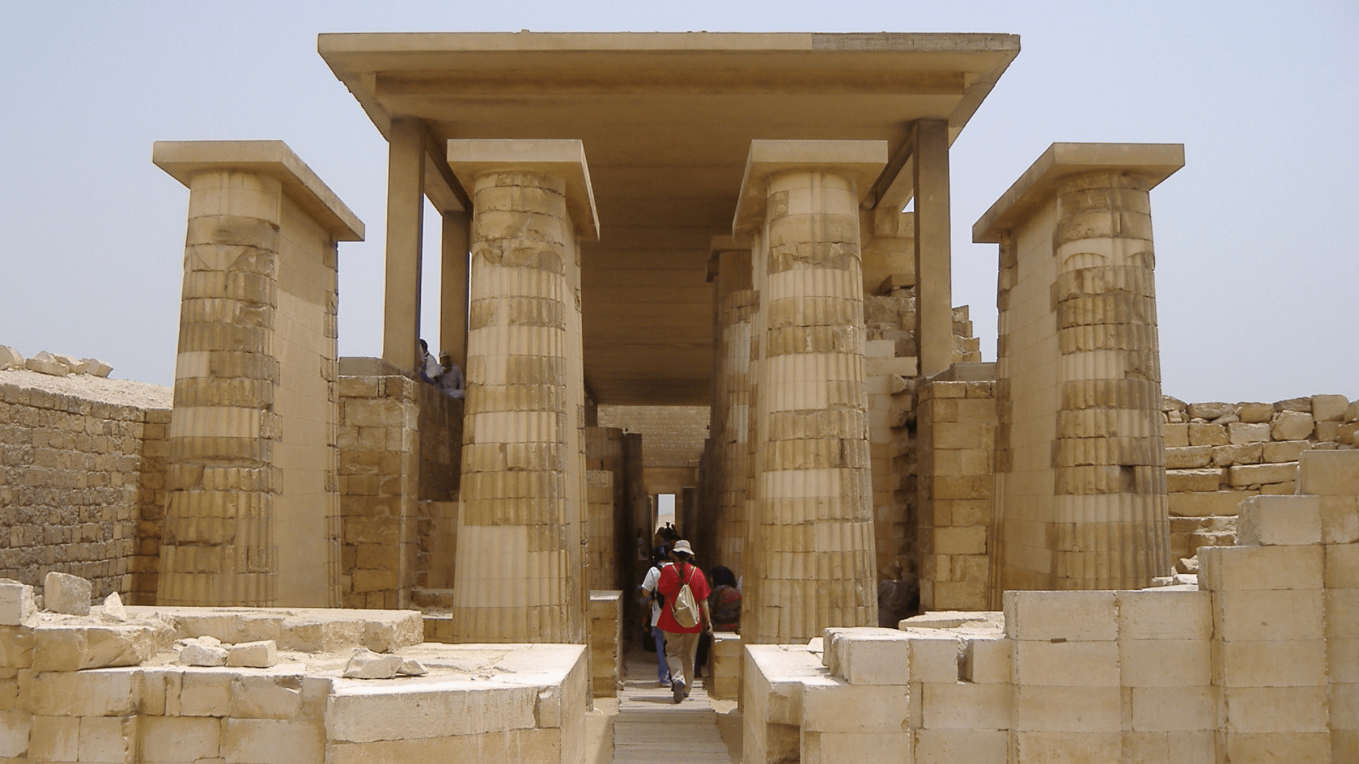 The internal entrance from Djoser’s pyramid complex to the Step Pyramid of Djoser in 2007.