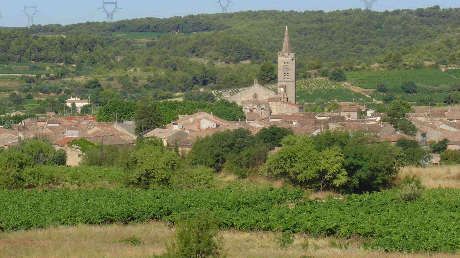 A view of the villlage of Cruzy in France.
