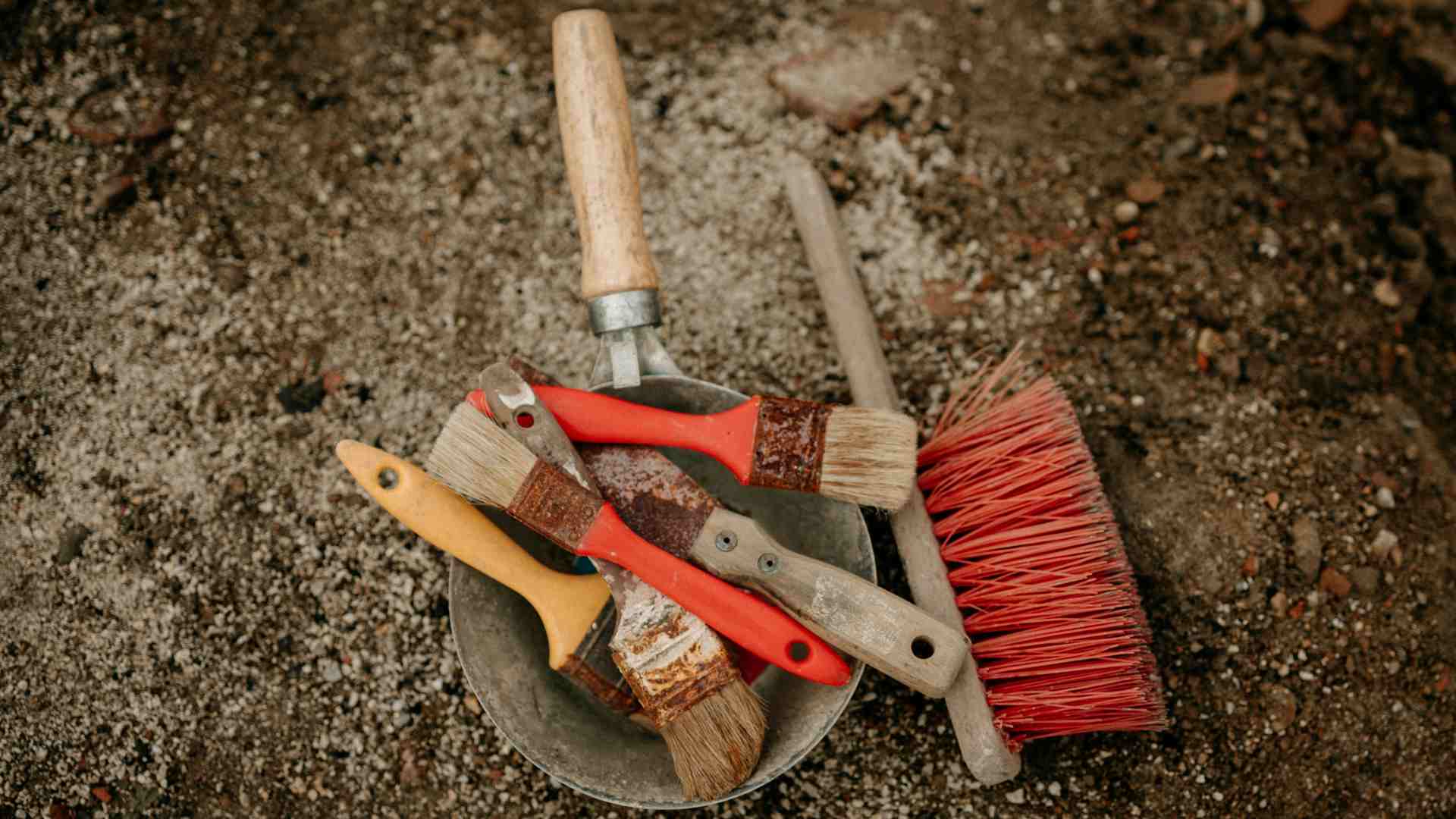 Tools used by archeologists.