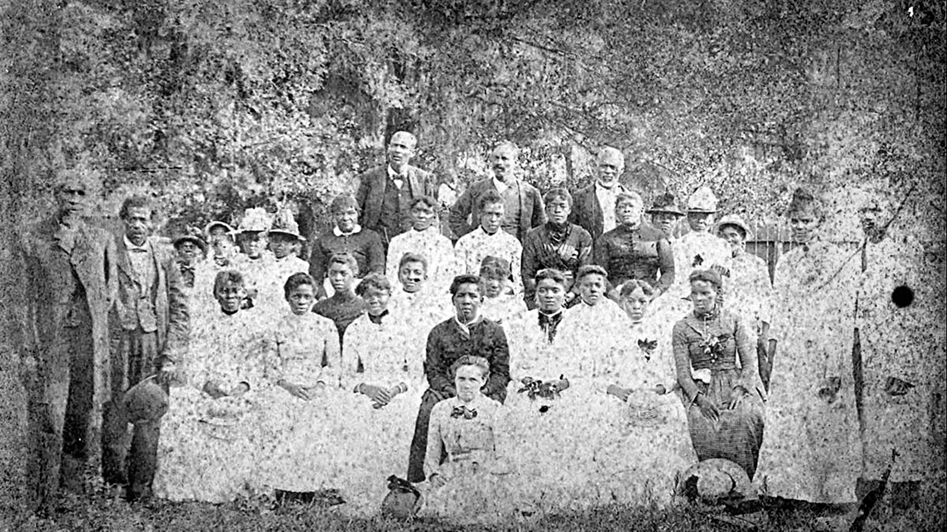 A group photograph of thirty-one people at a Juneteenth Celebration in Emancipation Park in Houston’s Fourth Ward in 1880