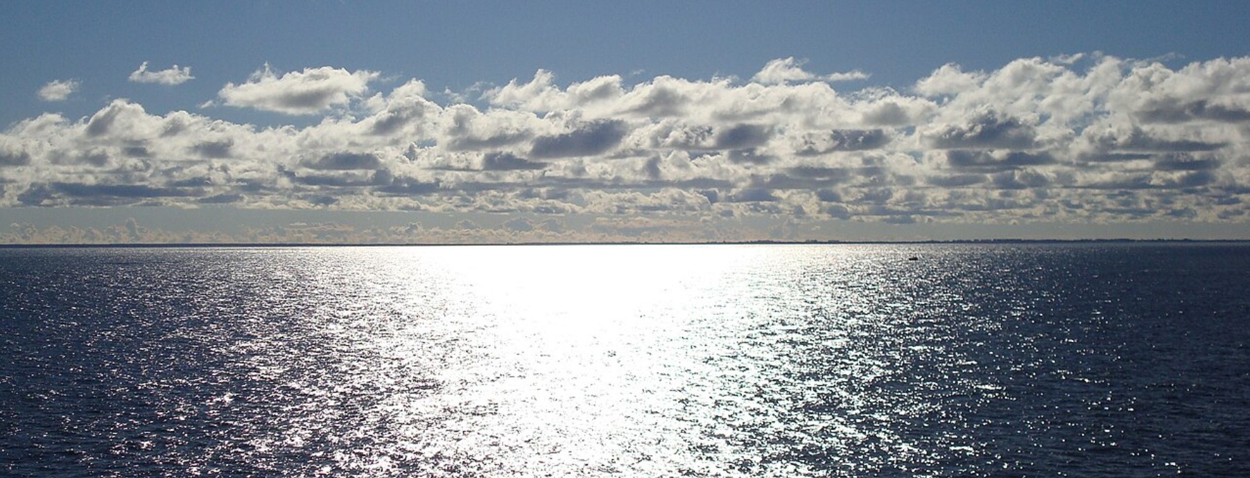 An image of the Baltic Sea during a cloudy day