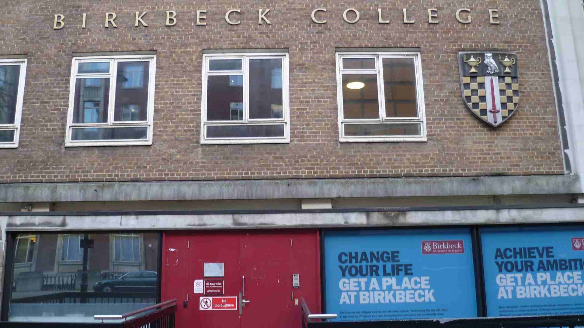 The entrance to Birkeck College.