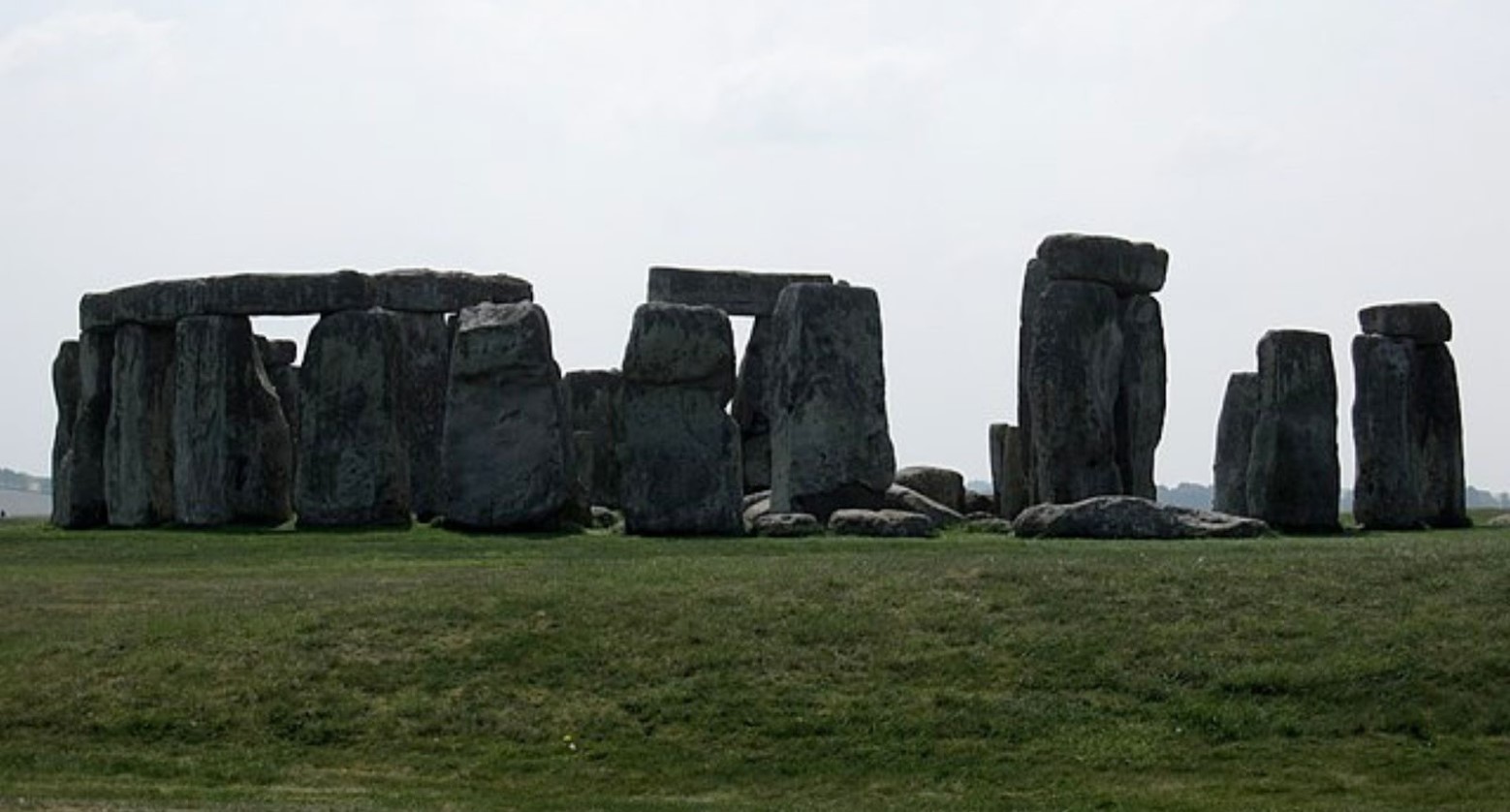 Stonehenge on a cloudy day.