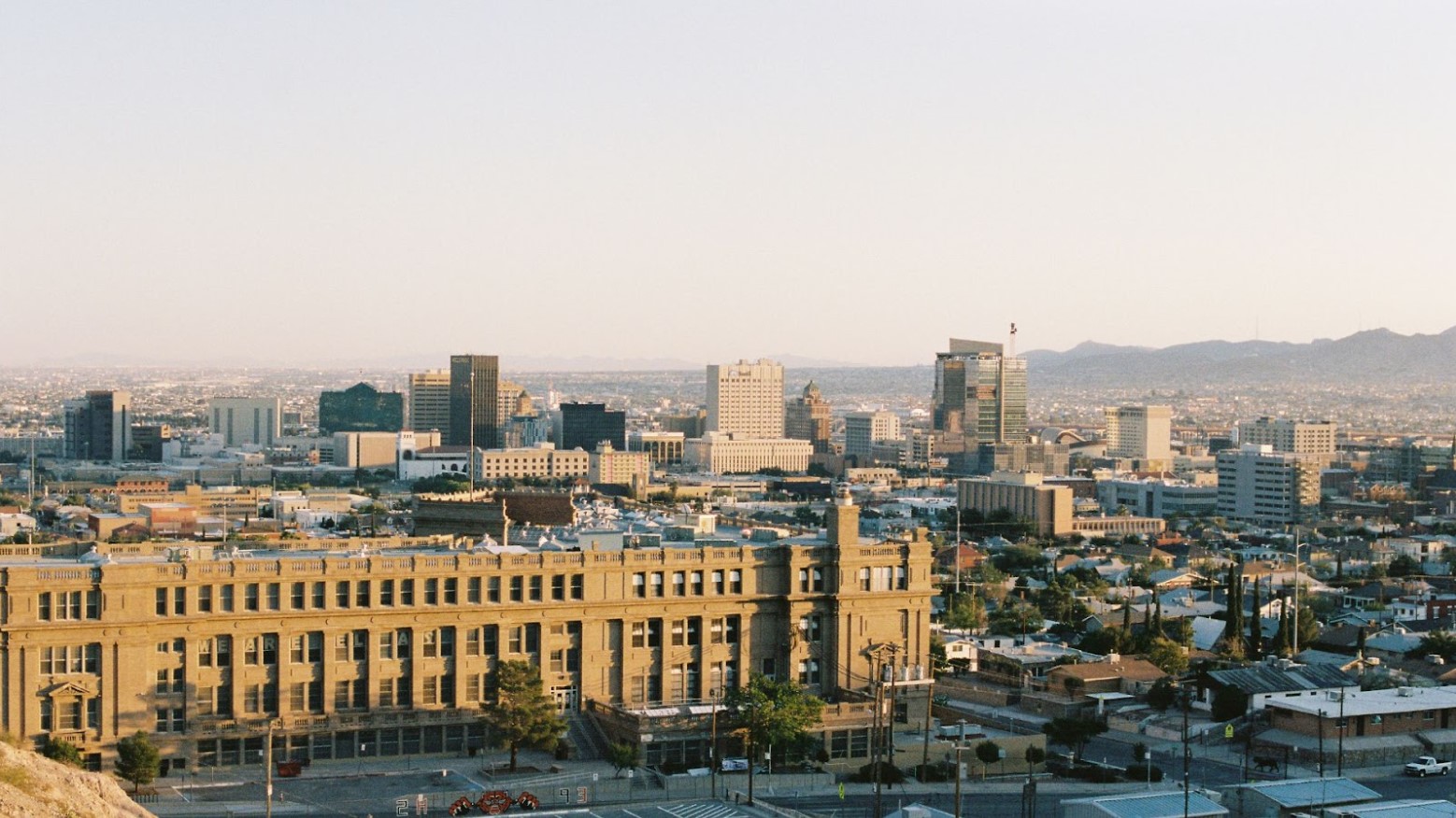 A bird’s eye view of El Paso, Texas seen in the daytime.
